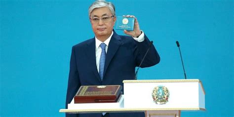 哈萨克斯坦新总统宣誓就任_凤凰网