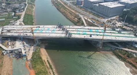 湘府东路跨浏阳河大桥顺利合龙|长沙市_新浪新闻