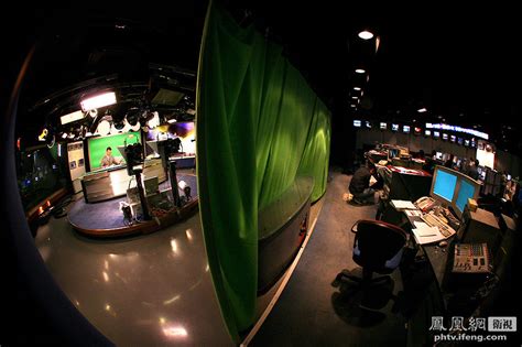 历史上的今天3月31日_1996年凤凰卫视创立。