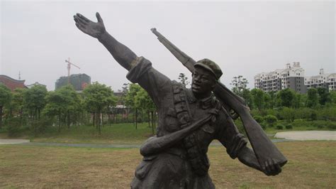 吉安旅游:井冈山市新城区公园《红色摇篮》雕塑|红色摇篮|井冈山市|吉安_新浪新闻