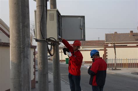 乌海电业局农电处：走进施工现场，为国庆保电上“保险” - 中国电力网-