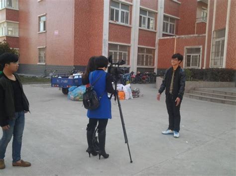 传媒工程系拍摄女生节宣传片-滁州职业技术学院