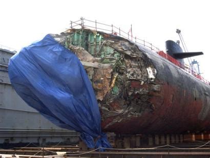 美军公布攻击 核潜艇触礁受损照片：南方新闻网国际新闻