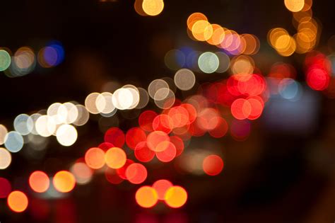 唯美夜景灯光模糊多彩的灯光繁华城市夜景背景图片下载 - 觅知网