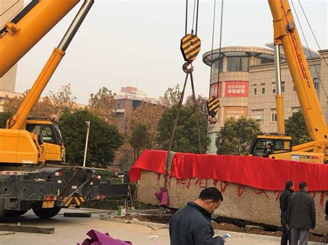 上海大型设备吊装公司哪家好？| 大型设备吊装需要注意什么事项？