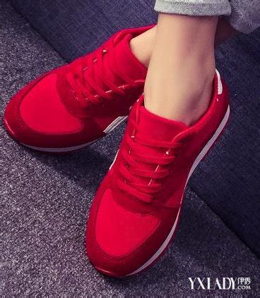 【图】红色鞋子如何搭配 7种搭配方法推荐(3)_红色鞋子如何搭配_伊秀服饰网|yxlady.com