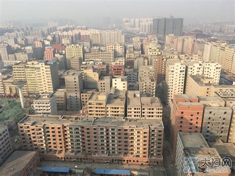 郑州最大城中村爆破拆迁 数栋大楼轰然倒塌