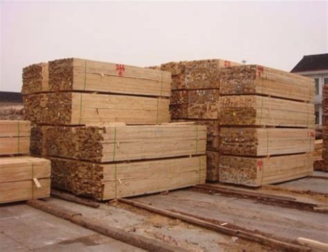 日照建筑木方工厂直销铁杉木方建筑方木铁杉松木木方工地工程木材-阿里巴巴
