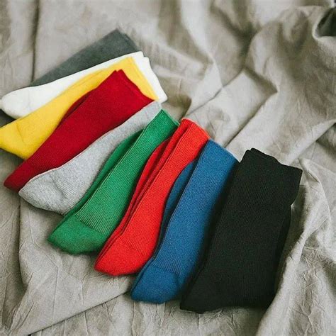 袜子容易变得又黄又硬，丢掉太浪费，教你用“它”一洗，干净如新
