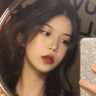 非主流女生成熟头像