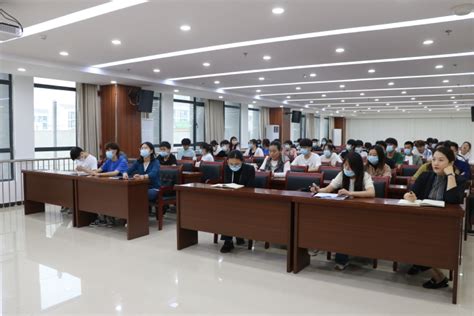 亳州学院创新创业协会举办“我心目中的企业家”演讲比赛