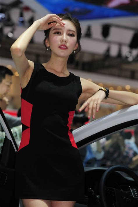 北京汽车2号车模,车展图片-suv中国网美女车模