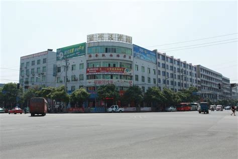 怀化溆浦县太阳能路灯价格6米30瓦一般多少钱如何选购不吃亏-一步电子网