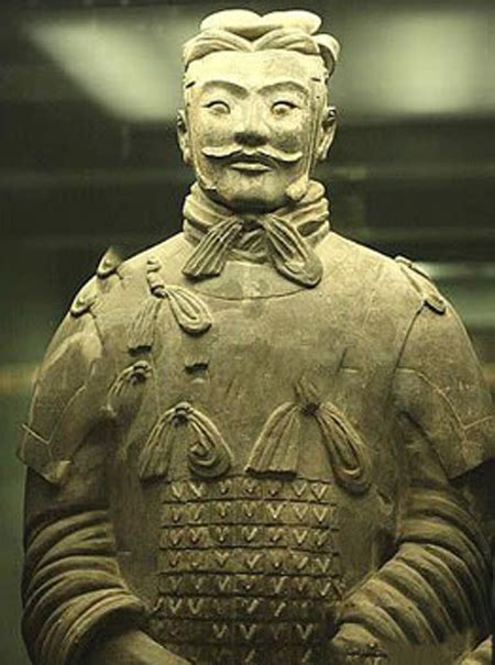 灰陶将军俑（中国文物定级图典·一级品）