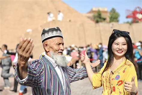 绘就心手相连幸福画卷 ——2022年喀什地区民族团结综述 -天山网 - 新疆新闻门户