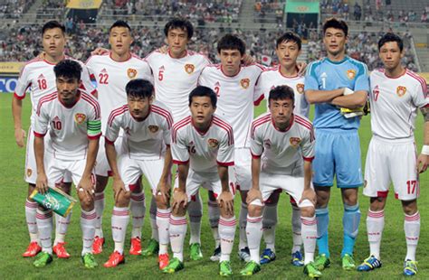 年薪是日本球员2倍，日球星感慨:中国男足水平值2万，不能再多了