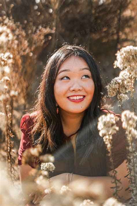 真人照片女孩图片