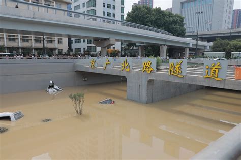 京广北路隧道：大水几分钟淹没汽车，隧道内发现遇难者|遇难者_新浪新闻