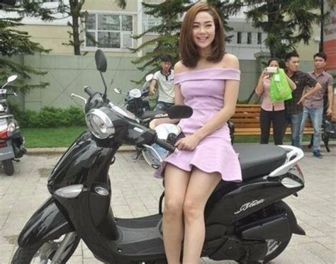 越南女孩现代写真jpg格式图片下载_熊猫办公