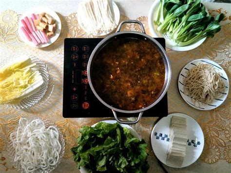 【酸菜鱼火锅的做法步骤图，酸菜鱼火锅怎么做好吃】体重追不上我_下厨房