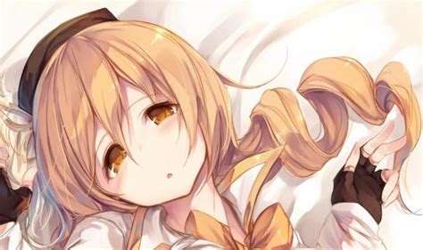 黄色系漫画人物图片
