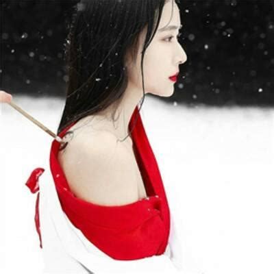 非主流红衣女子头像