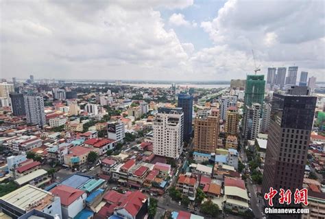 柬埔寨首都金边“解封” 仍实行疫情“分区”管制