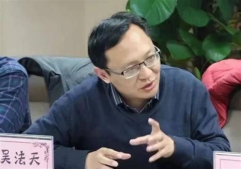 金立公司即将破产 负债200亿的老板刘立荣承认是赌博害了自己_FAN_玩加社区 - 玩加电竞