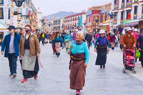 西藏和平解放“70”载 拉萨消费换新颜_统计分析_拉萨市统计局