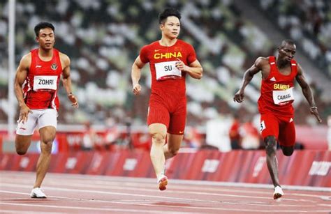 苏炳添9秒83破亚洲纪录！ 进100米决赛中国第一人_东方体育