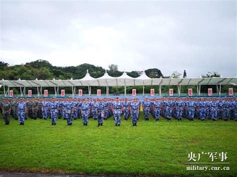 驻香港部队举行新年升国旗仪式_热点 _ 文汇网