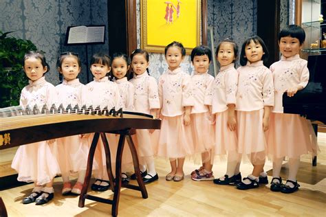 做阳光少年 布吉20多位孩子暑期声乐培训班学歌唱_龙岗新闻网