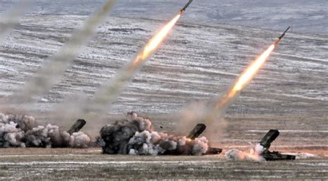 乌克兰最怕的俄军武器已部署边境 威力堪比战术核武|火箭弹|乌克兰|俄罗斯_新浪军事_新浪网