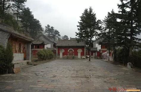 走近五台：五台山最古老的寺院——显通寺