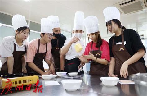 学厨师培训费用多少钱_学厨师_陕西新东方烹饪学校
