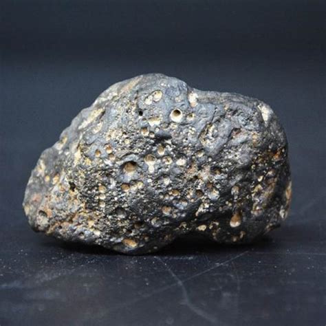 黑铁陨石的特征,石铁陨石原石特征图片,石铁陨石细节特征(第3页)_大山谷图库