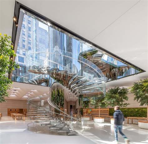 上海静安寺广场店在内，报道称苹果计划 2027 年前新建或翻修 53 家零售门店|上海市|苹果计划|零售_新浪新闻