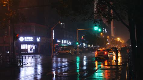 4K雨夜红绿灯交通车流夜晚交通十字路口mov格式视频下载_正版视频编号174481-摄图网