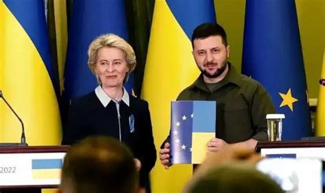 泽连斯基呼吁欧盟尽快授予乌克兰候选国地位