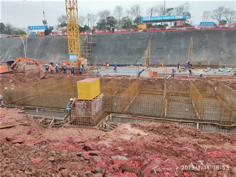 中建五局总承包公司衡阳新兴金融中心项目第一块筏板混凝土顺利浇筑 - 砼牛网
