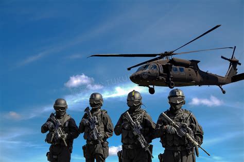 军人与盘旋在空中的直升机高清jpg格式图片下载_熊猫办公