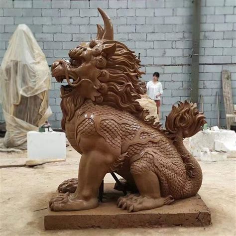 商场美陈雕塑-武汉雕塑厂家-武汉金兔子雕塑有限公司