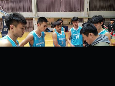 青岛六十七中男篮夺得2021-2022耐克中国高中篮球联赛山东赛区亚军凤凰网青岛_凤凰网