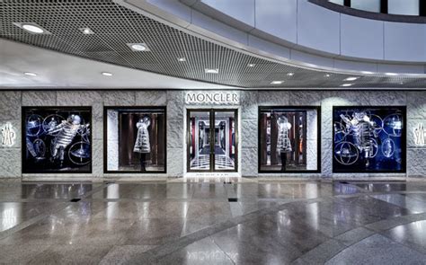 爱马仕（Hermès）最新武汉恒隆广场店,再一次延续品牌美学 – 米尚丽零售设计网 MISUNLY- 美好品牌店铺空间发现者