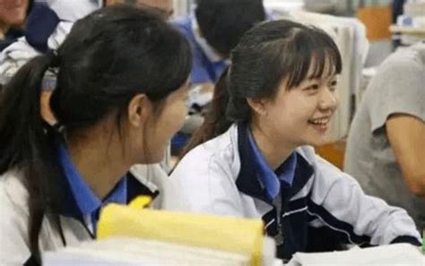 九年义务教育从哪一年开始实施，中国的九年义务教育是什么时候实施的