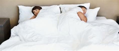 情感：夫妻同床是同盖一床被子还是一人一被?你喜欢哪种方式?