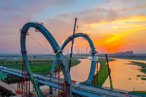 山西稷山：汾河大桥施工忙-人民图片网