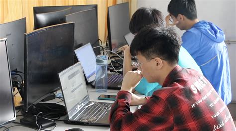 网络空间安全青年科学家长安论坛成功举办-西安电子科技大学网络与信息安全学院