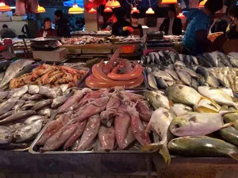 涠洲岛南湾海鲜市场，岛上最大的美食基地_涠洲岛旅游攻略