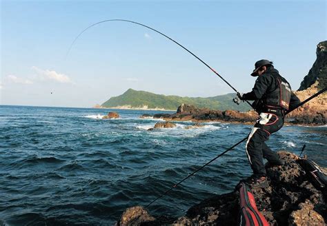 海钓石鲈鱼首推浮游矶钓 钓点以鱼的活性而变 日本专业入门防波堤钓 - 知乎